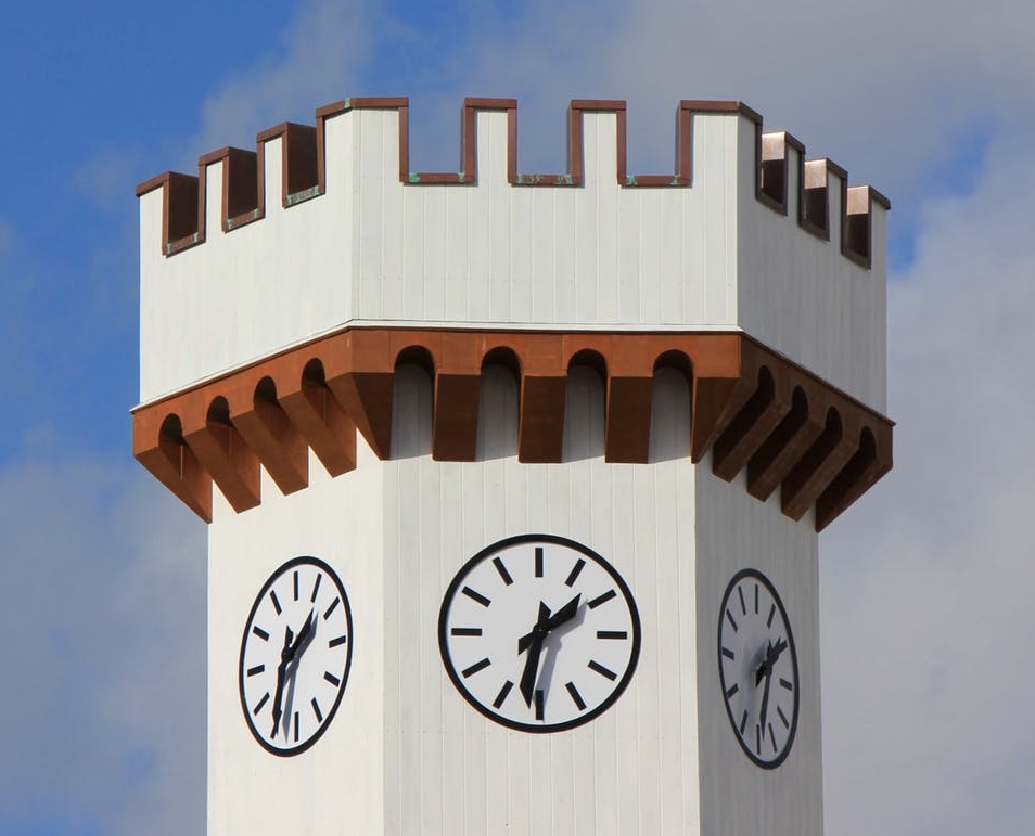 white-sky-tower-clock-64734.jpeg